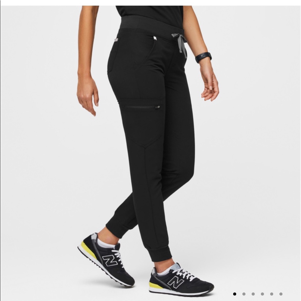 Figs black scrub pants